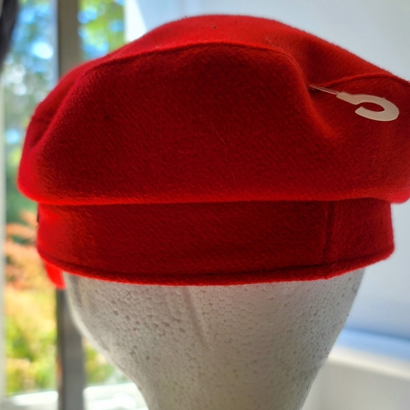 River Island Girls Red Charm Baker Boy Hat UK 5 - 12 yrs old - Picture 8 of 11